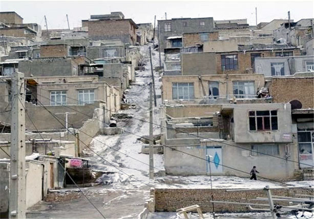 حاشیه مهمتر از متن
