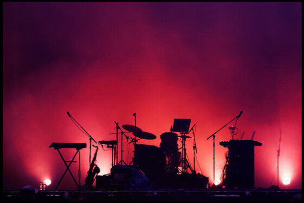 چرا با شادی دشمن هستید؟